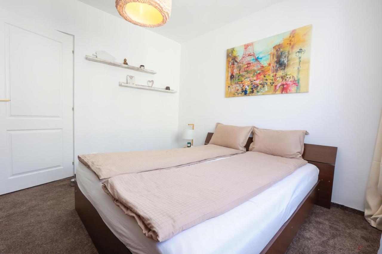 Appartamento La Bloc - At The Block Bucarest Esterno foto