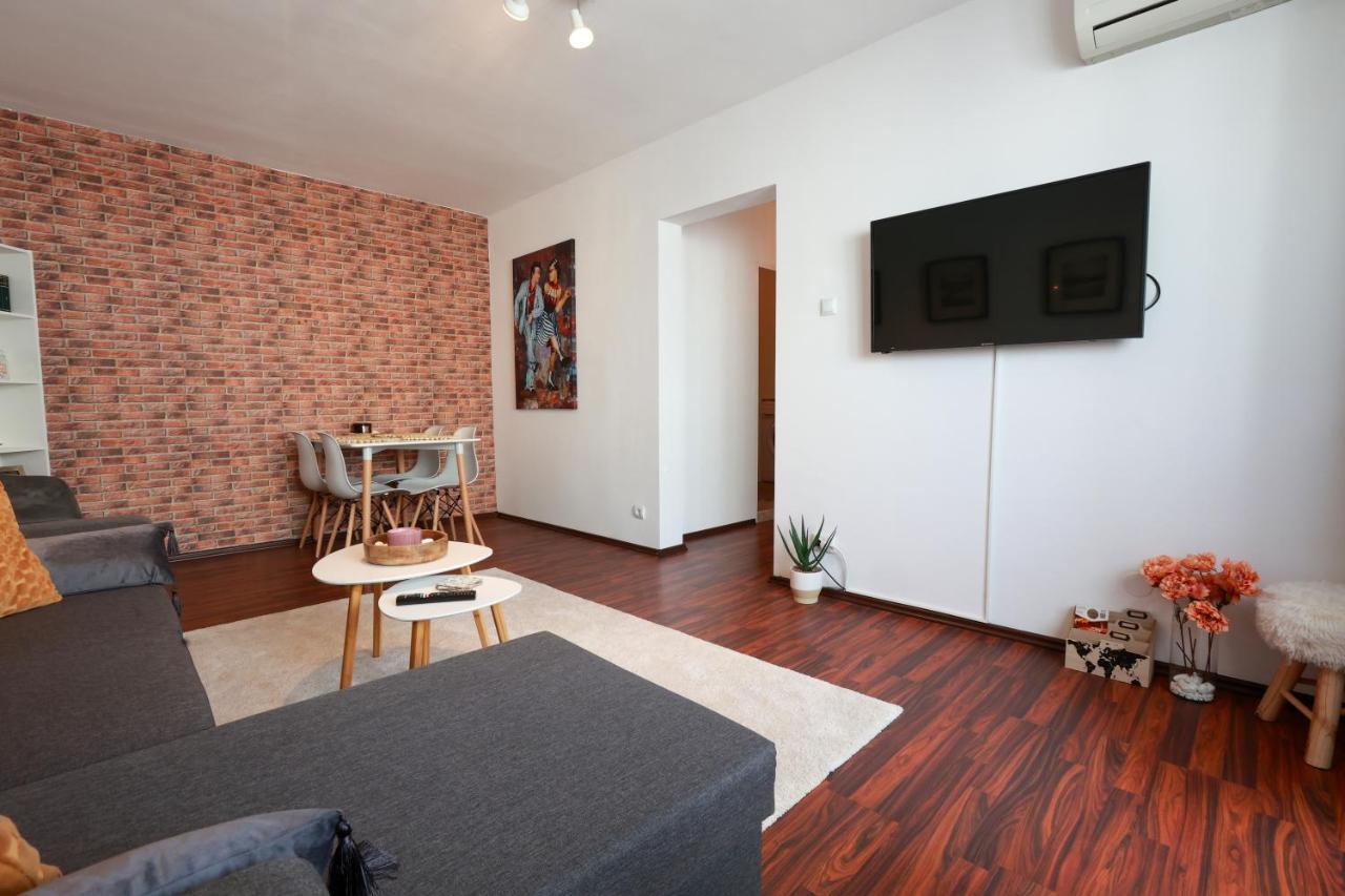 Appartamento La Bloc - At The Block Bucarest Esterno foto